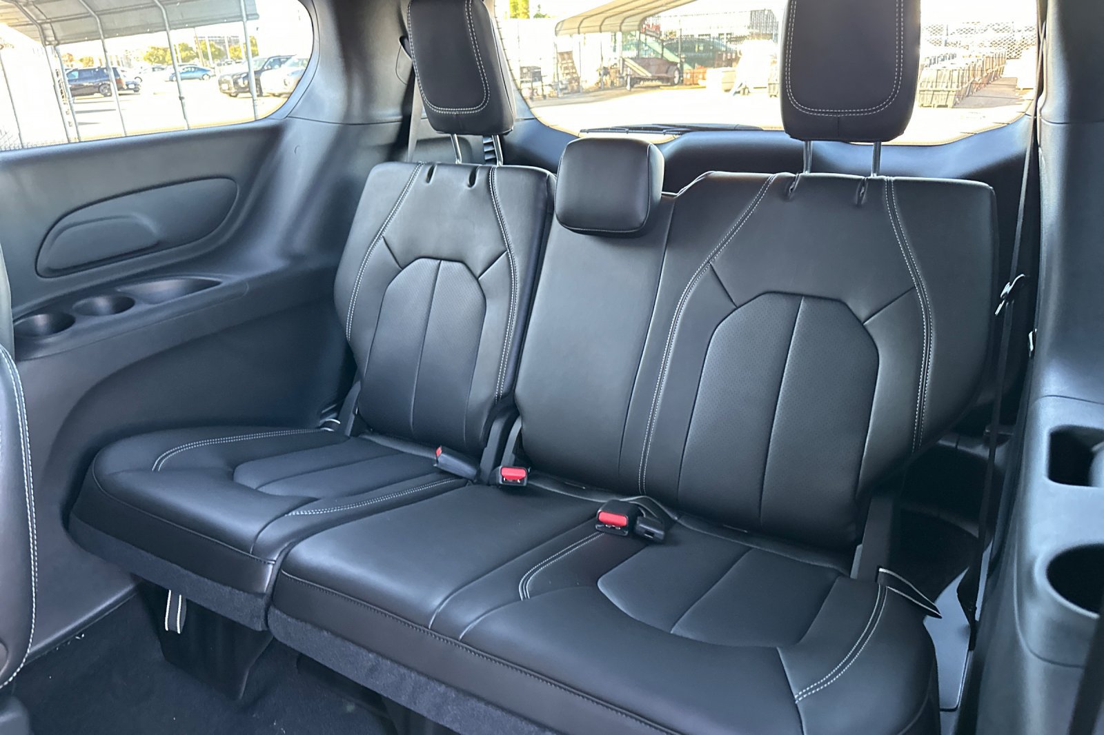New 2026 Chrysler Voyager LX FWD image 15