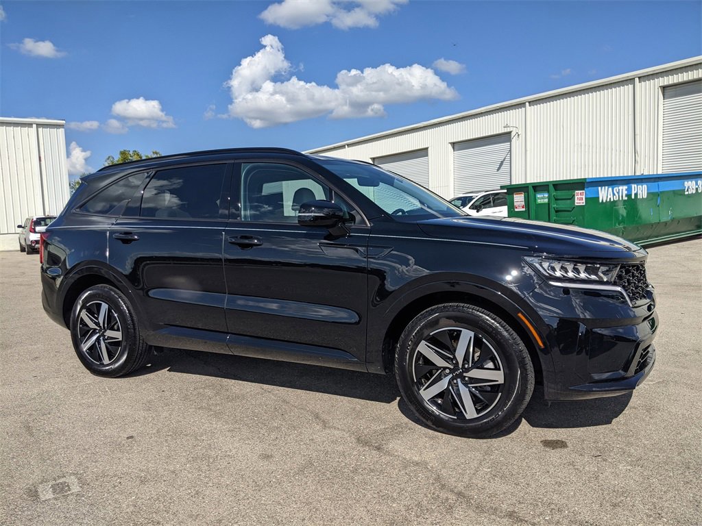 Certified 2023 Kia Sorento S w/ Panoramic Sunroof Package