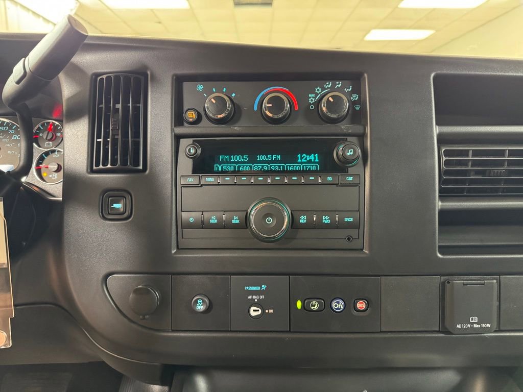 New 2025 GMC Savana 2500 image 27