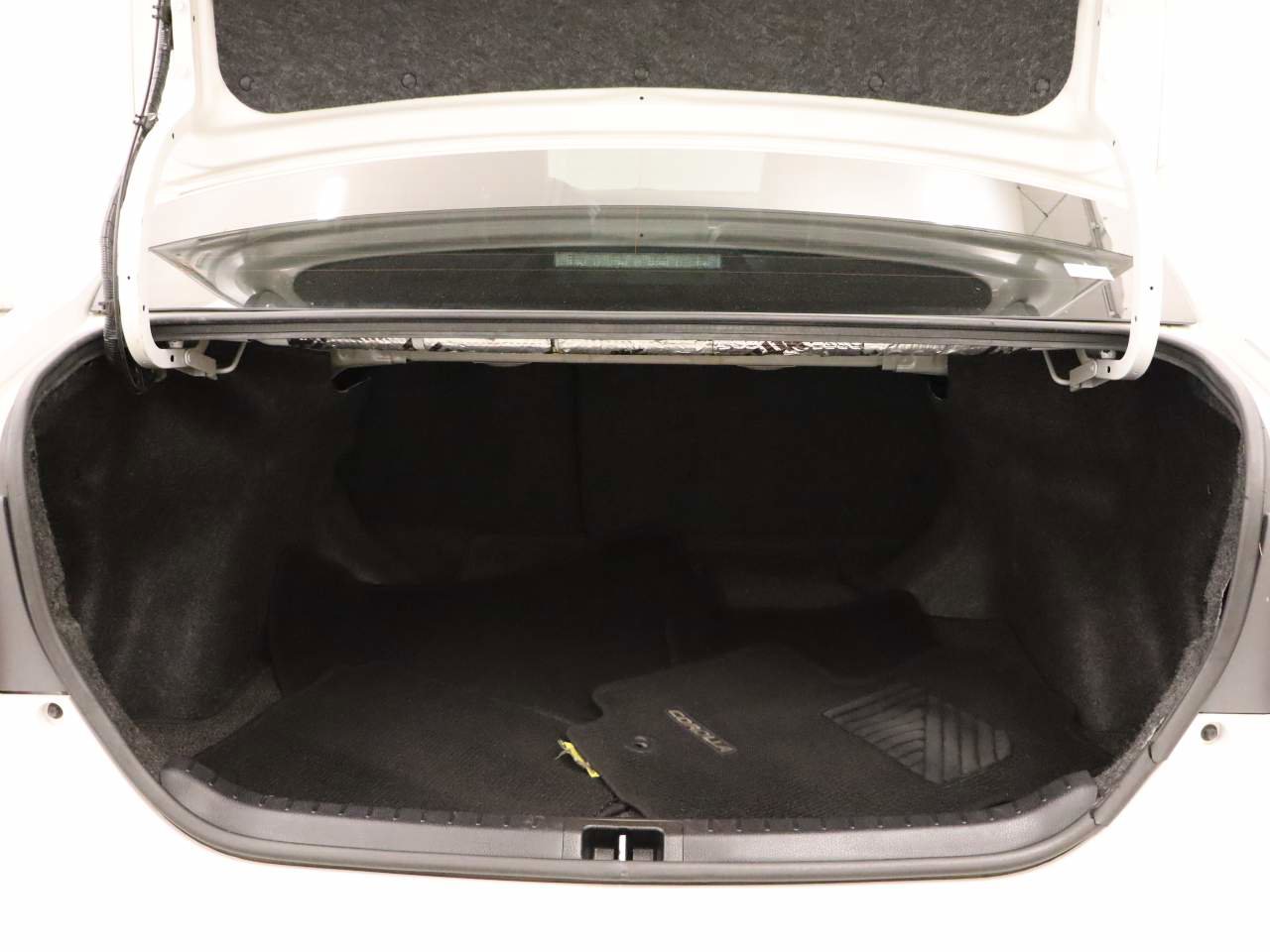 Used 2017 Toyota Corolla SE w/ Carpet Mat Package (TMS) image 18