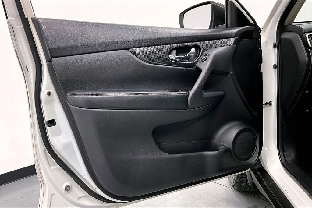 Used 2015 Nissan Rogue SL FWD image 19