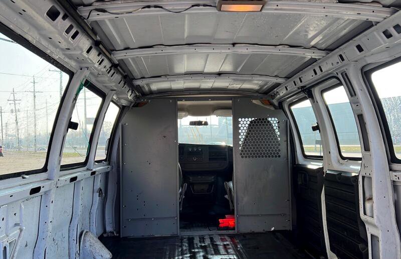 Used 2008 GMC Savana 2500 image 16