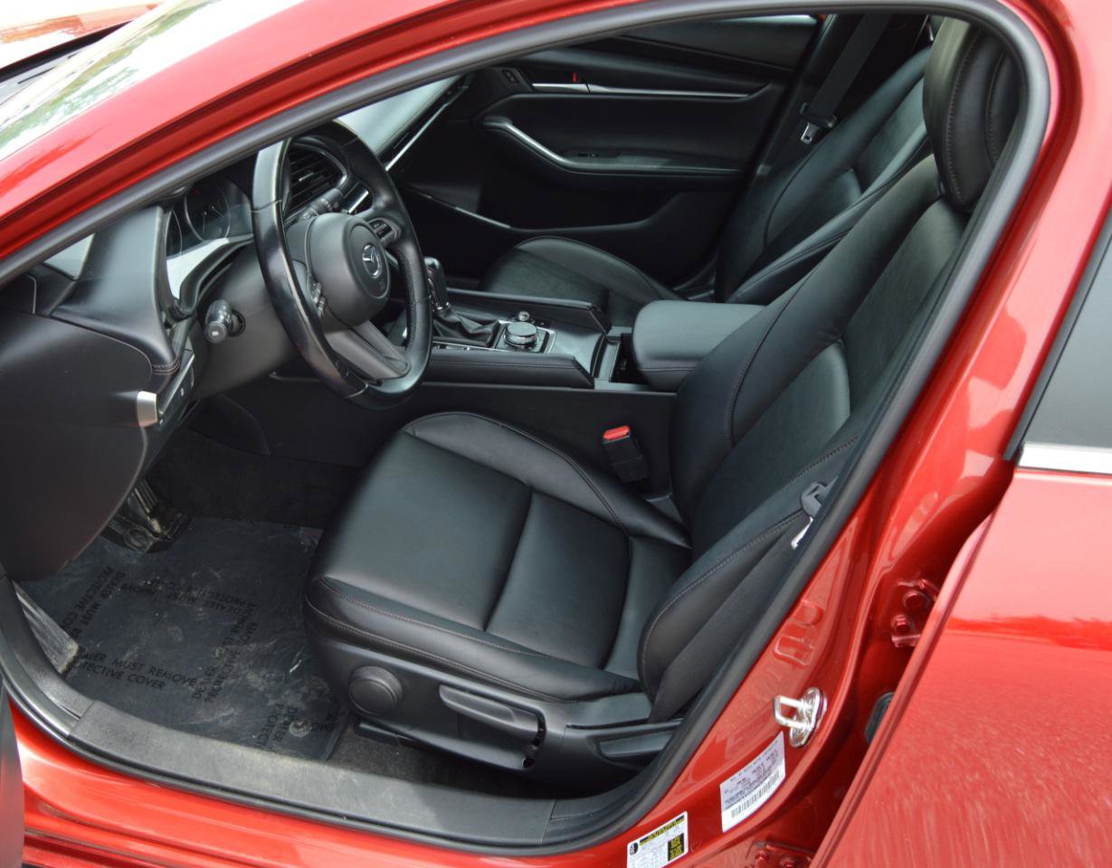 Used 2023 MAZDA MAZDA3 s FWD image 11