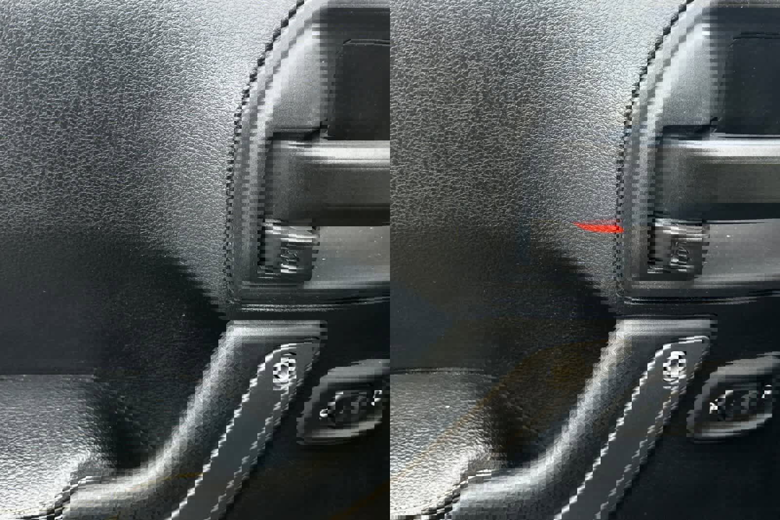 Used 2016 Jeep Wrangler Unlimited Sport image 13