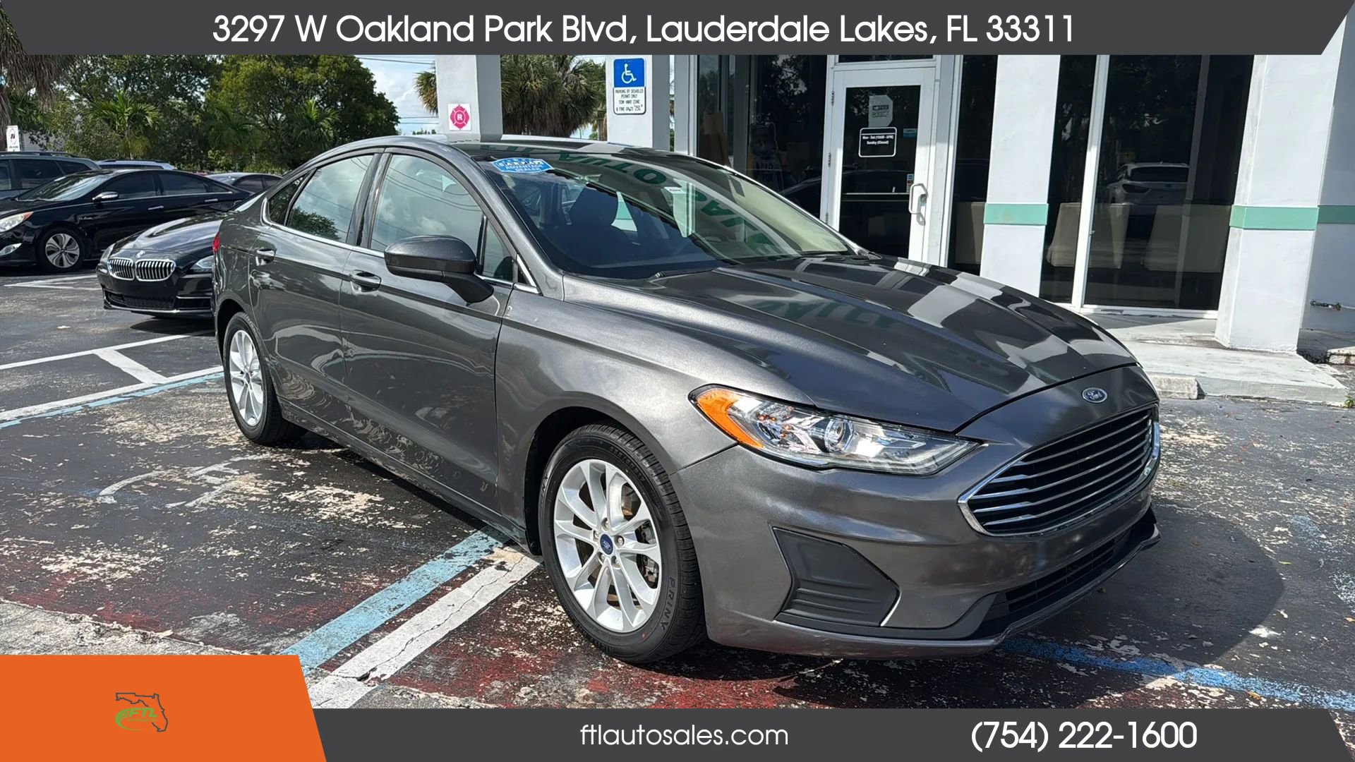 Used 2020 Ford Fusion SE image 3