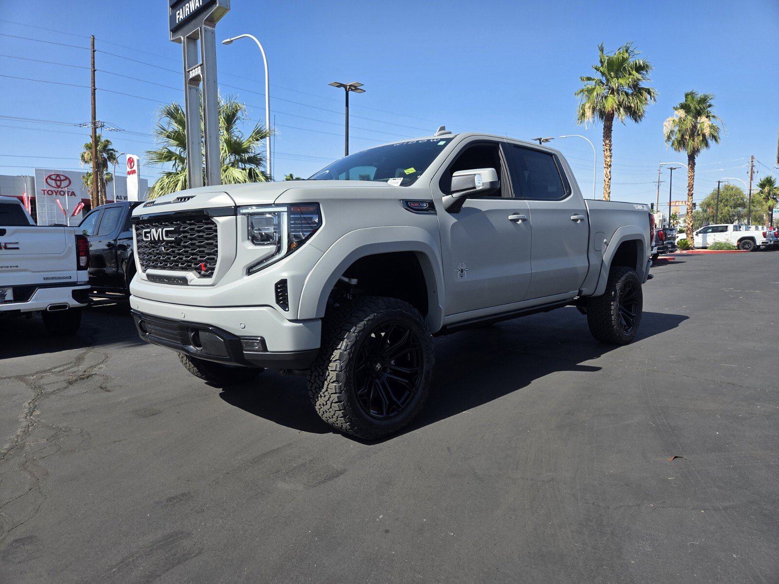 New 2025 GMC Sierra 1500 AT4 w/ AT4 Premium Package image 2