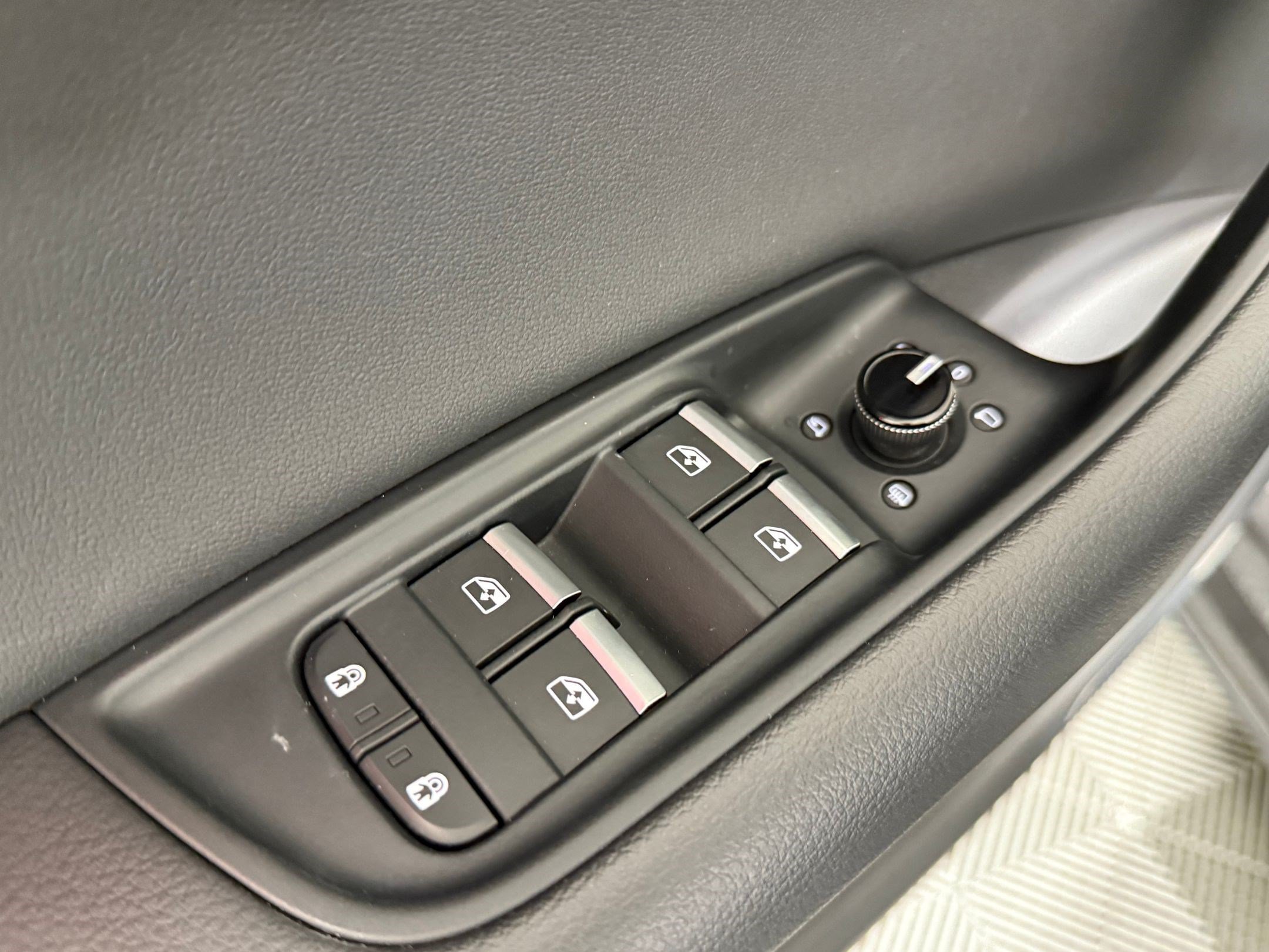 Used 2020 Audi Q8 Premium Plus w/ Premium Plus Package AWD/4WD image 12