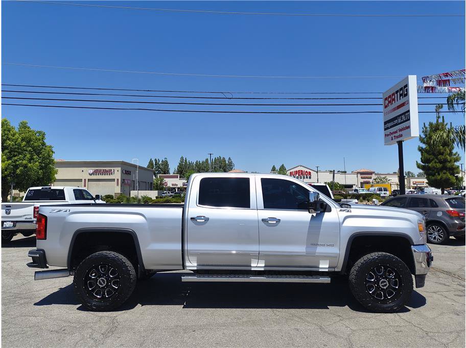 Used 2015 GMC Sierra 2500 SLT w/ Duramax Plus Package AWD/4WD image 4