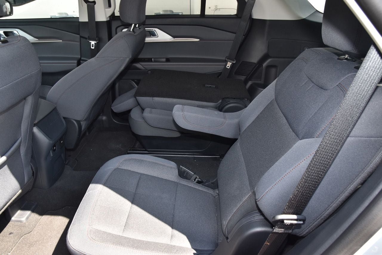 Certified 2026 Ford Explorer Active RWD image 10