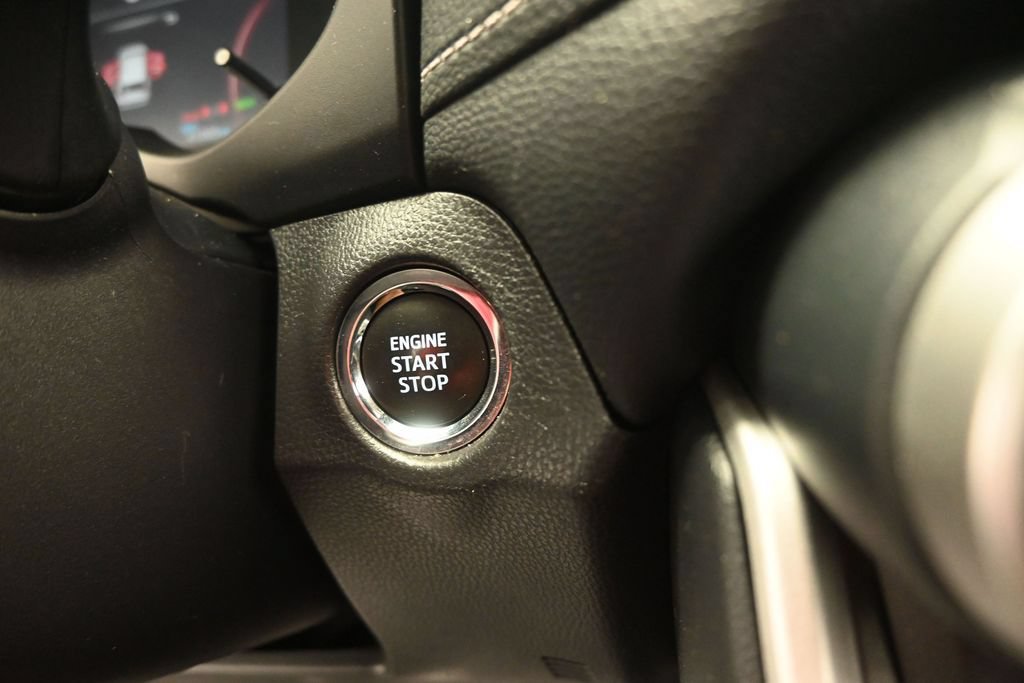 Used 2025 Toyota RAV4 XLE FWD image 24