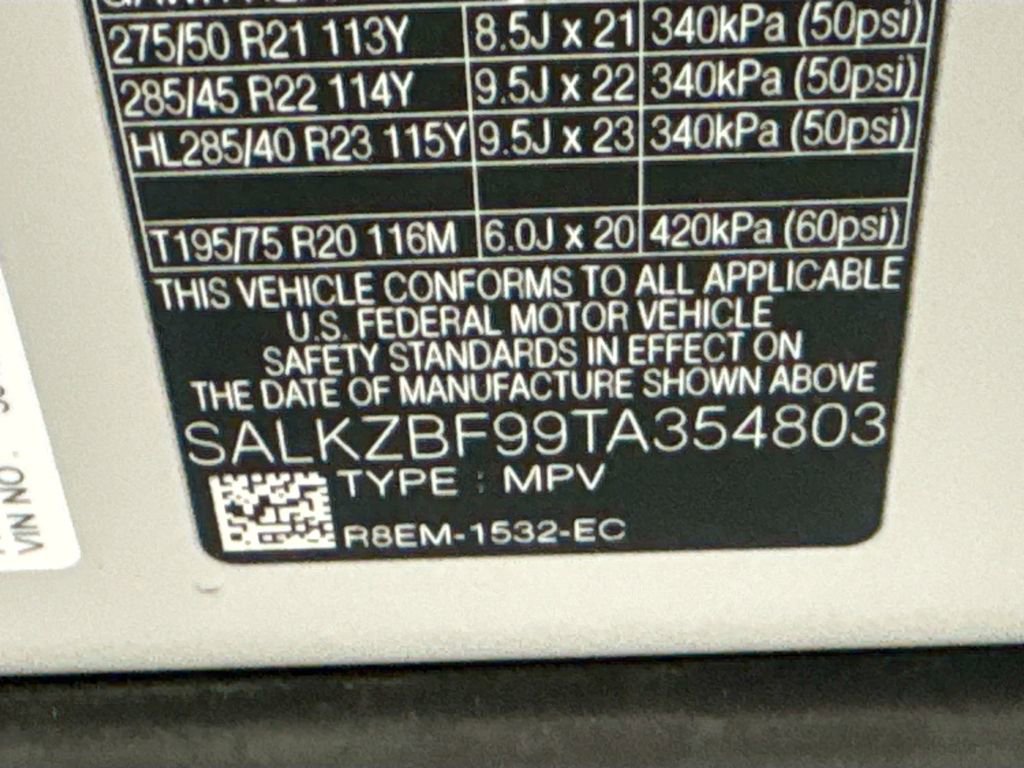 New 2026 Land Rover Range Rover SV image 33