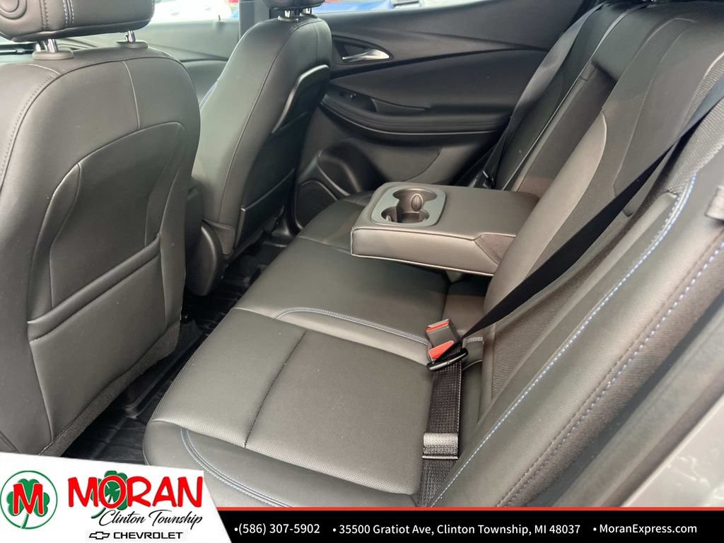 Used 2025 Buick Encore GX Sport Touring w/ Comfort Package FWD image 13