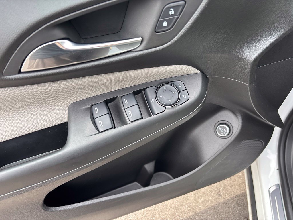 Used 2025 Buick Envista Avenir FWD image 12