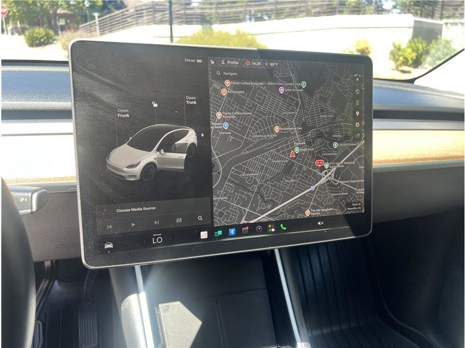 Used 2020 Tesla Model Y Long Range AWD/4WD image 22