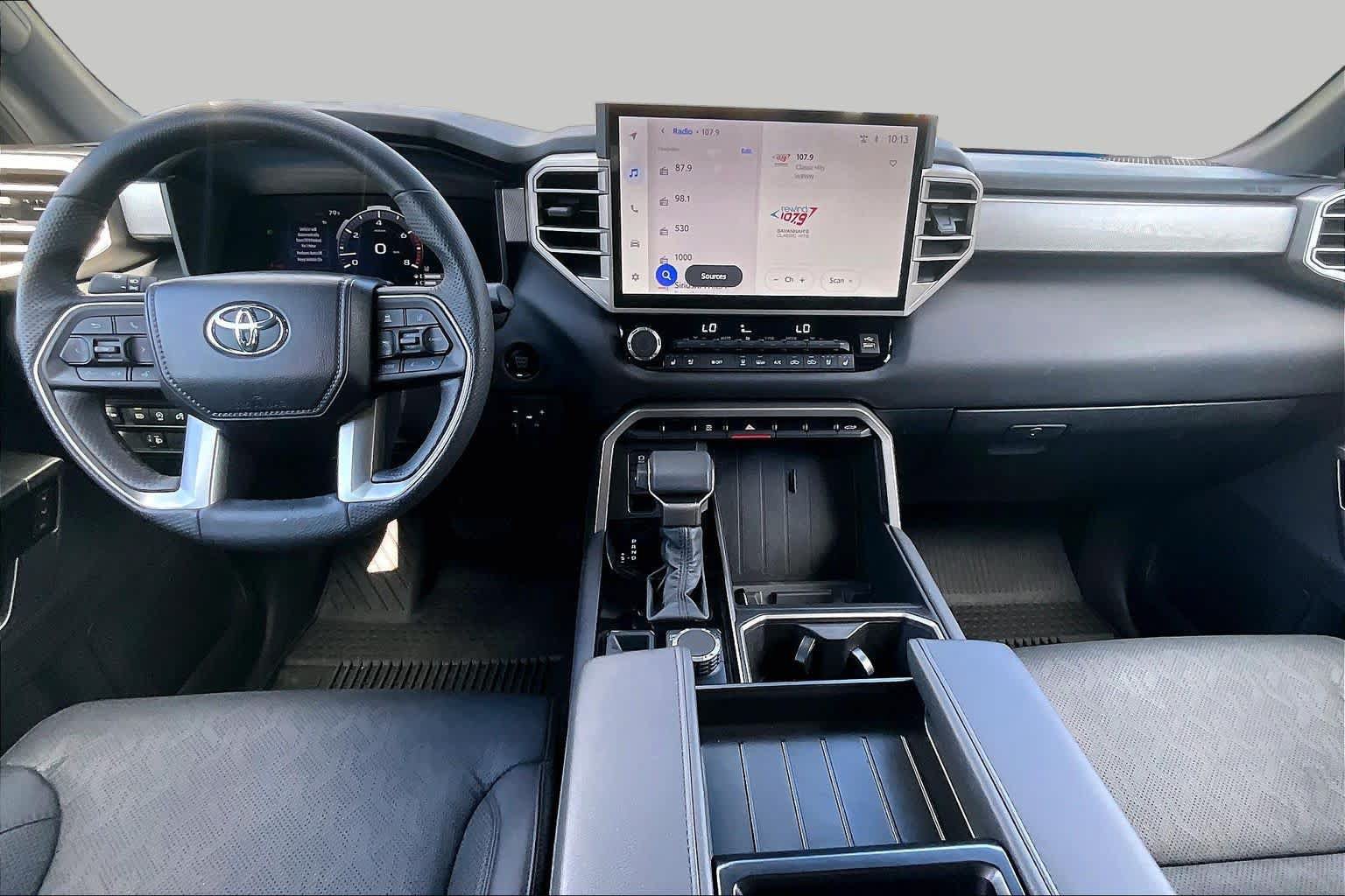 Used 2025 Toyota Tundra Limited AWD/4WD image 16