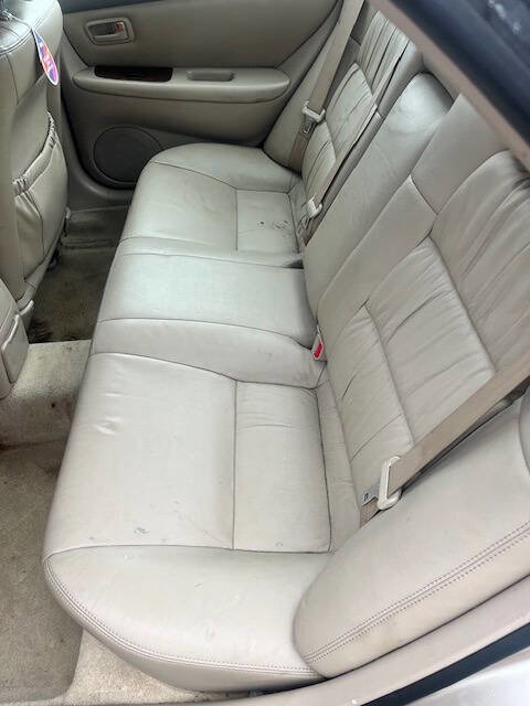Used 2000 Lexus ES 330 FWD image 10