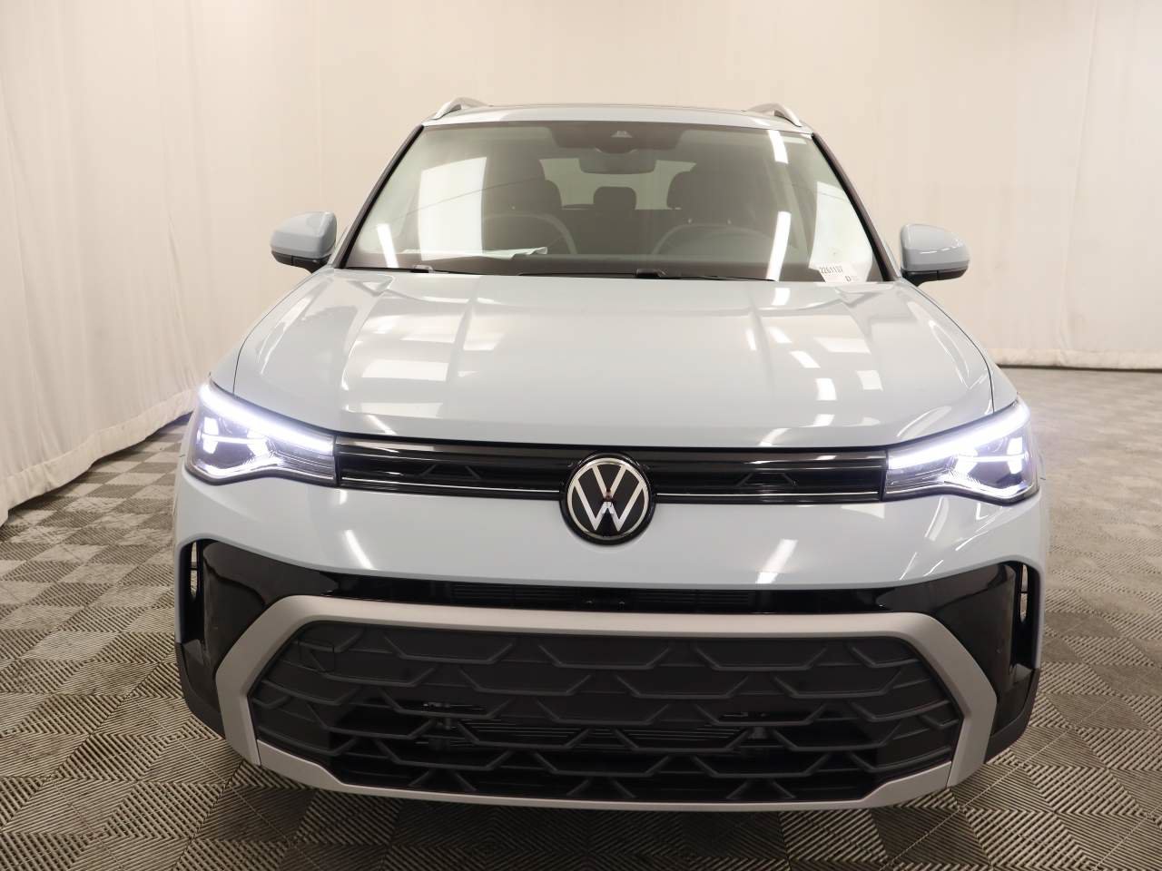 New 2026 Volkswagen Taos SE FWD image 4