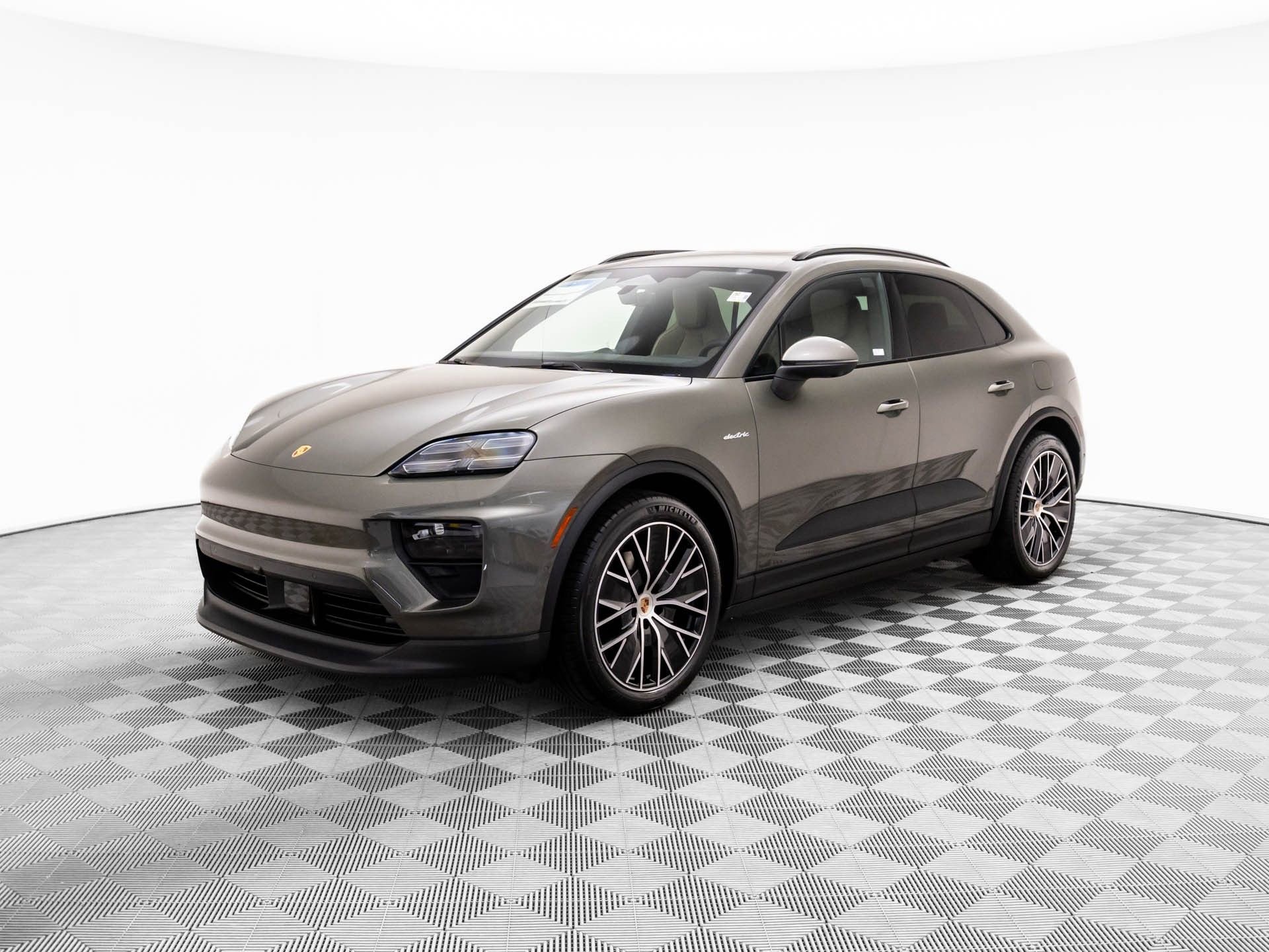 New 2025 Porsche Macan 4 Electric image 1