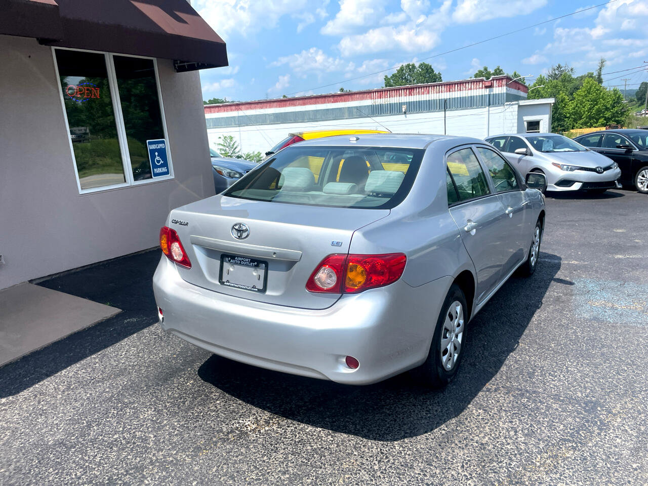 Used 2010 Toyota Corolla image 6
