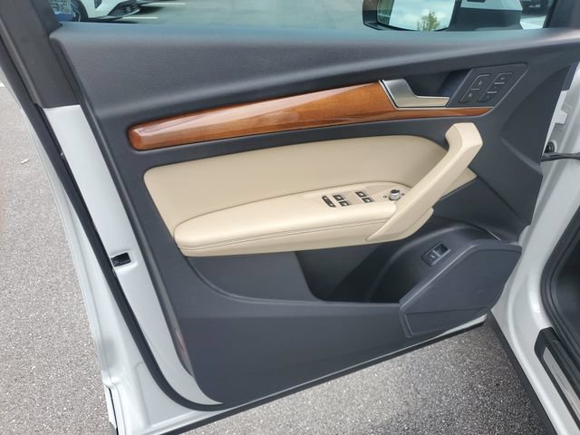 Used 2022 Audi Q5 2.0T Premium Plus AWD/4WD image 27