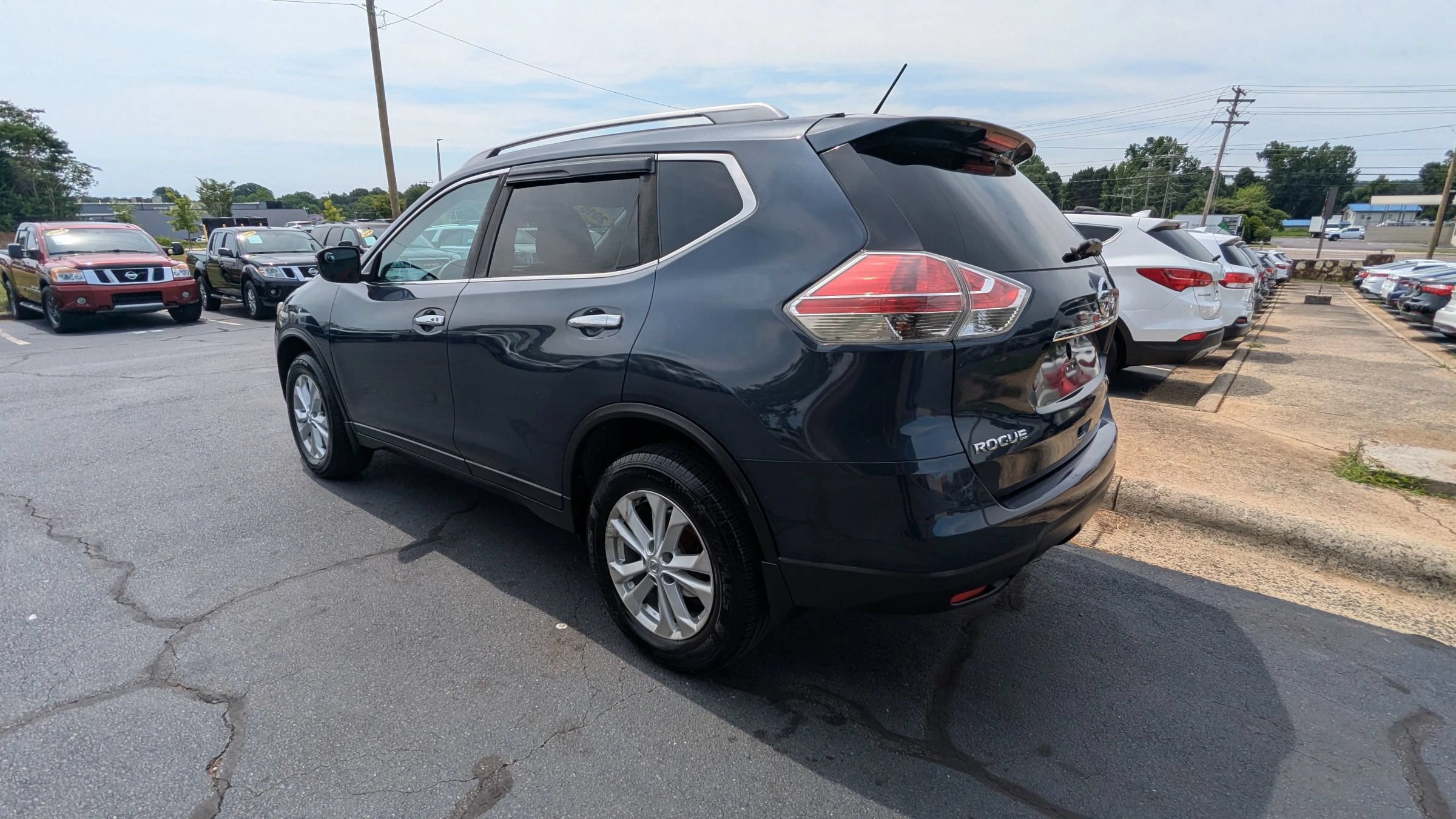 Used 2016 Nissan Rogue S AWD/4WD image 5