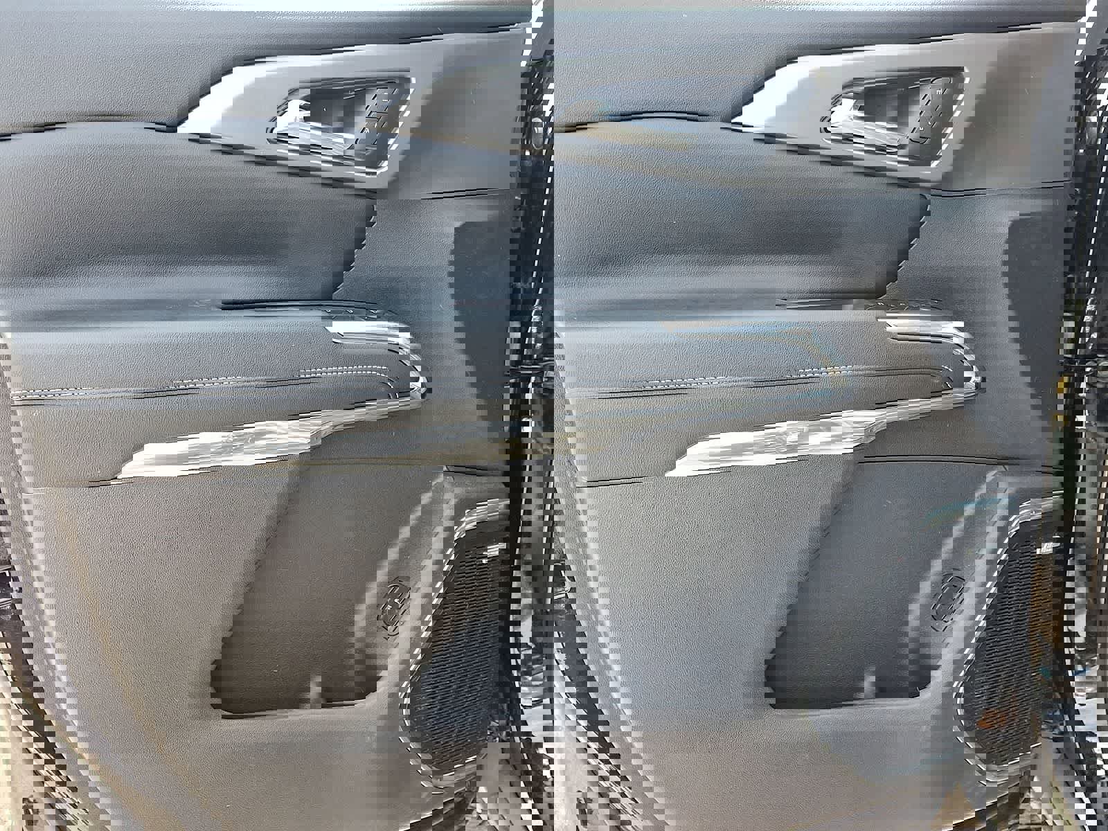 Used 2025 Chevrolet Traverse LT w/ Enhanced Driving Package image 28