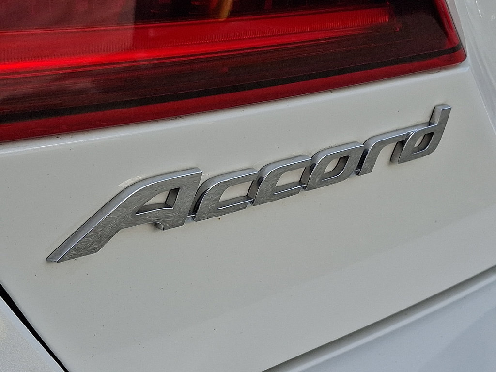 Used 2017 Honda Accord Sport image 29