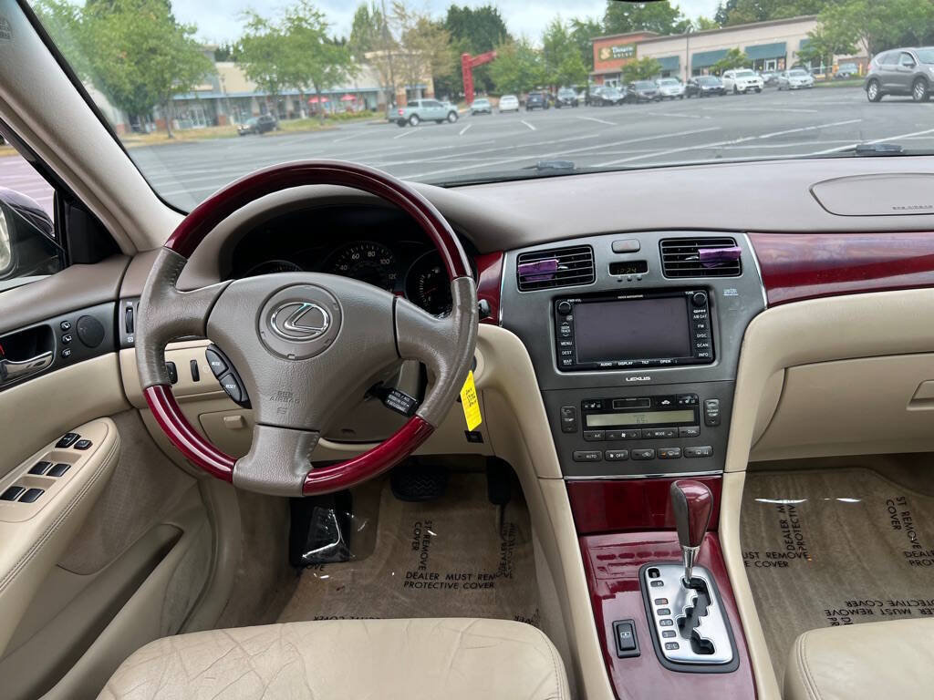 Used 2004 Lexus ES 330 FWD image 12