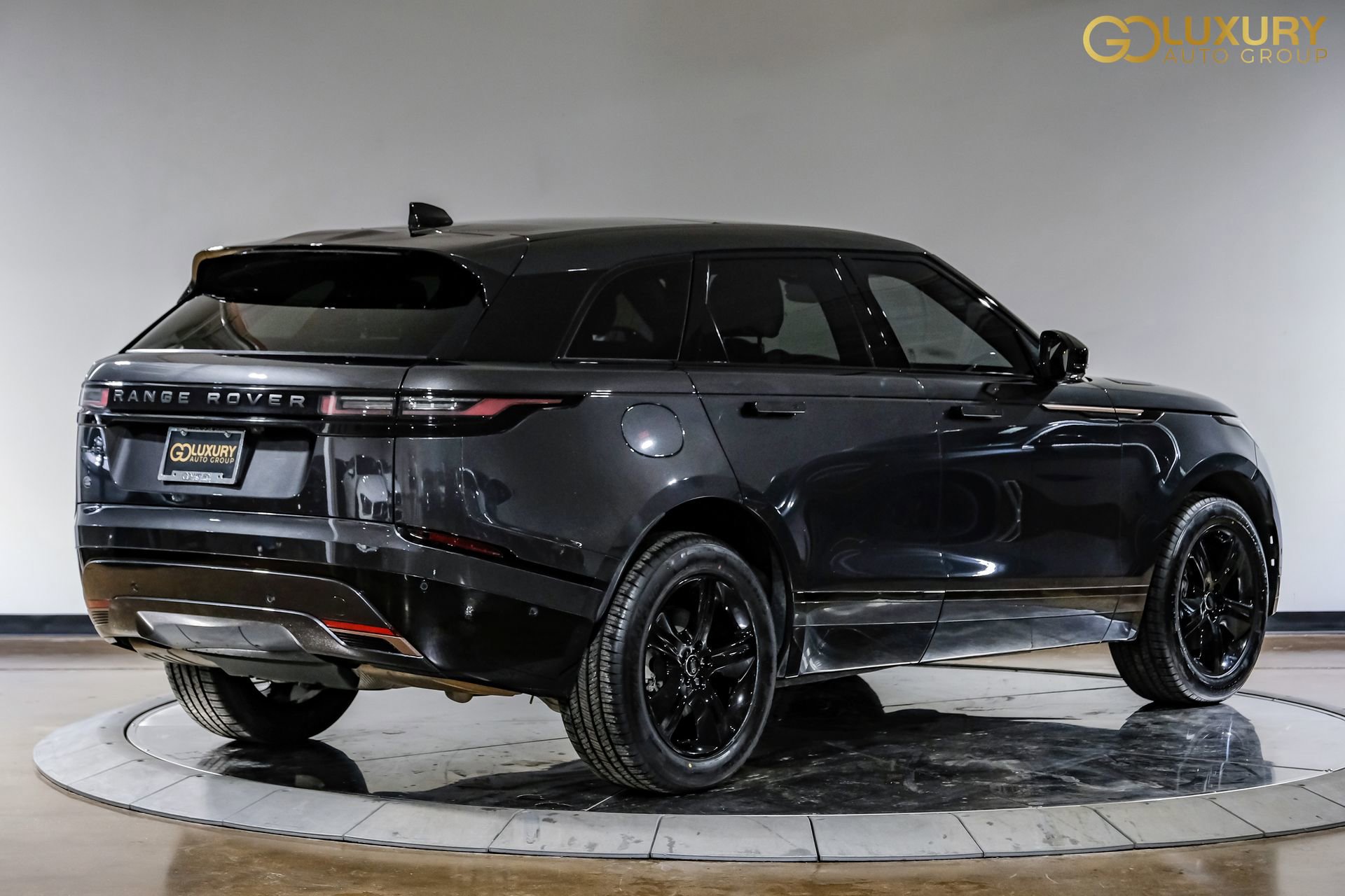 Used 2024 Land Rover Range Rover Velar Dynamic SE AWD/4WD image 10