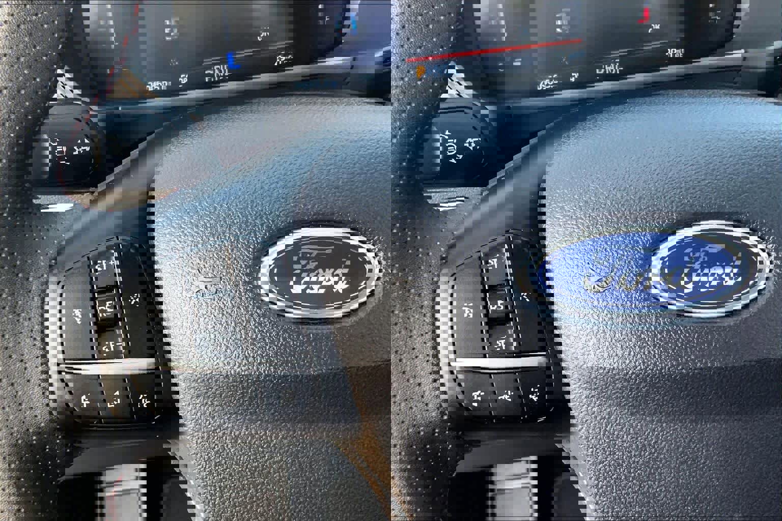 Used 2025 Ford Escape ST-Line image 22