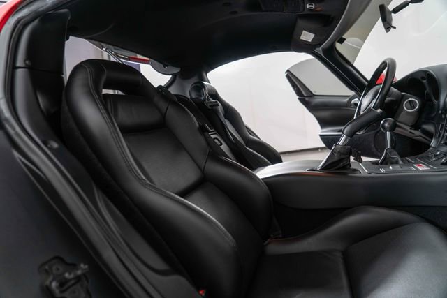 Used 2002 Dodge Viper GTS RWD image 24