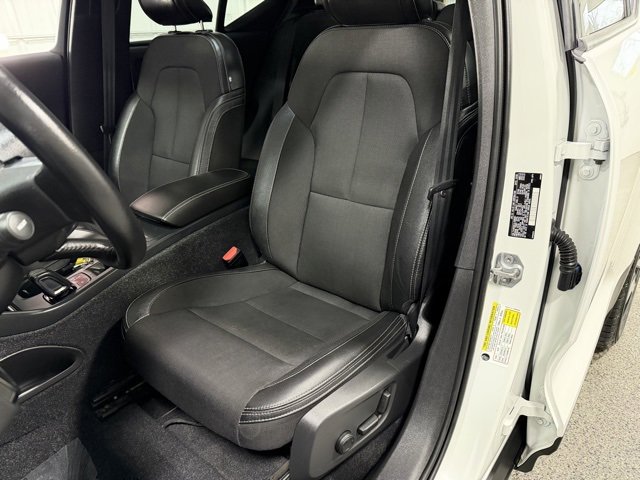 Used 2020 Volvo XC40 T5 Momentum w/ Premium Package image 22