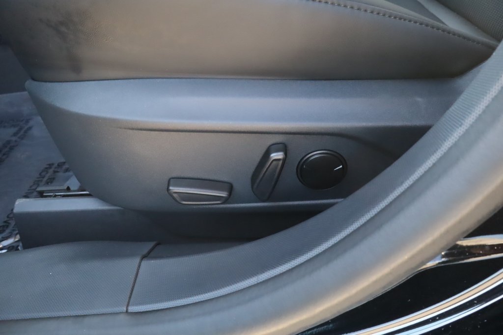 Used 2025 Ford Mustang Mach-E Premium AWD/4WD image 20