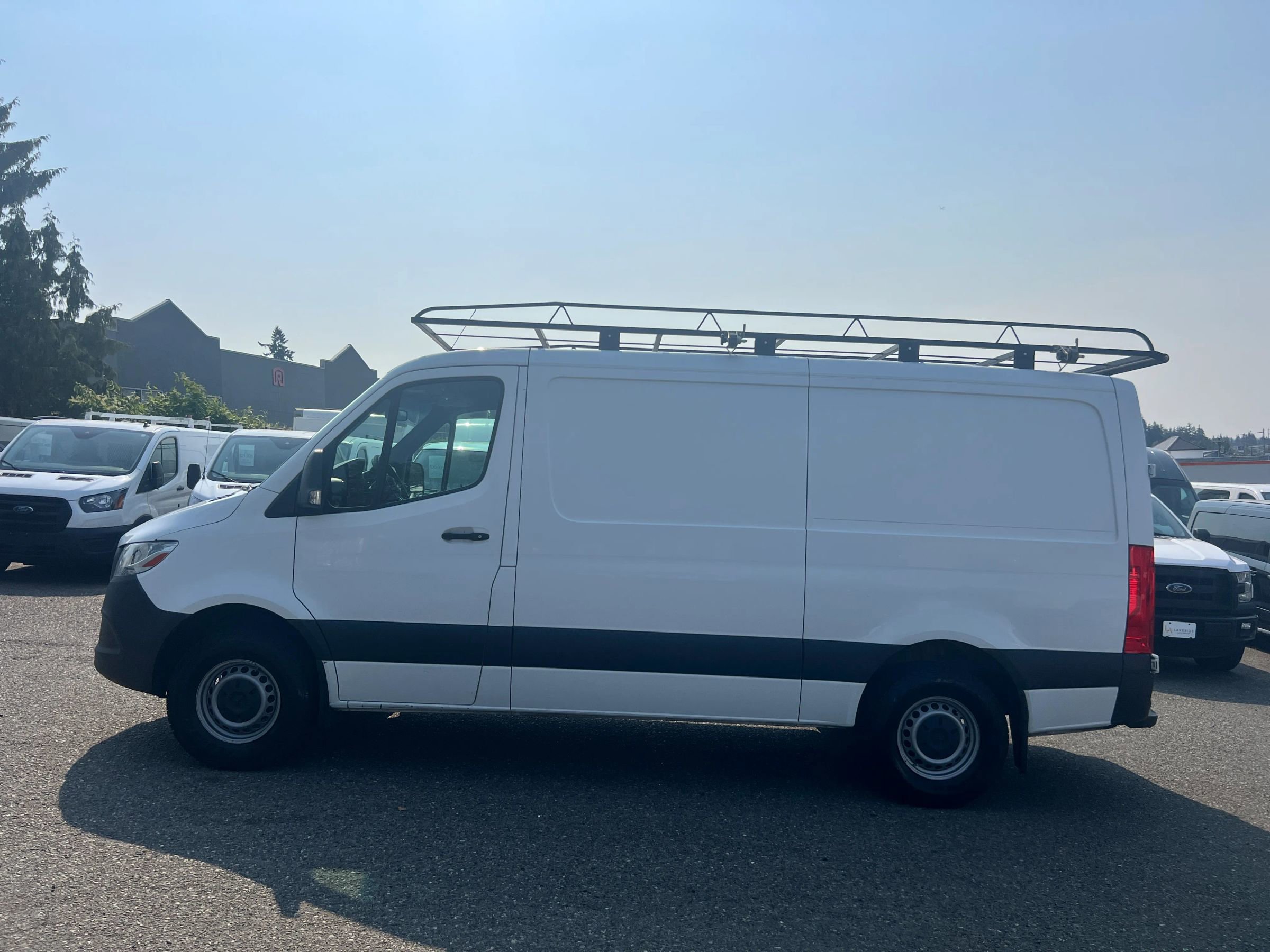 Used 2019 Mercedes-Benz Sprinter 144 Cargo image 4