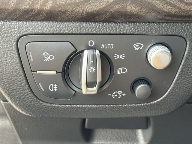 Used 2018 Audi Q5 Prestige w/ Prestige Package image 24