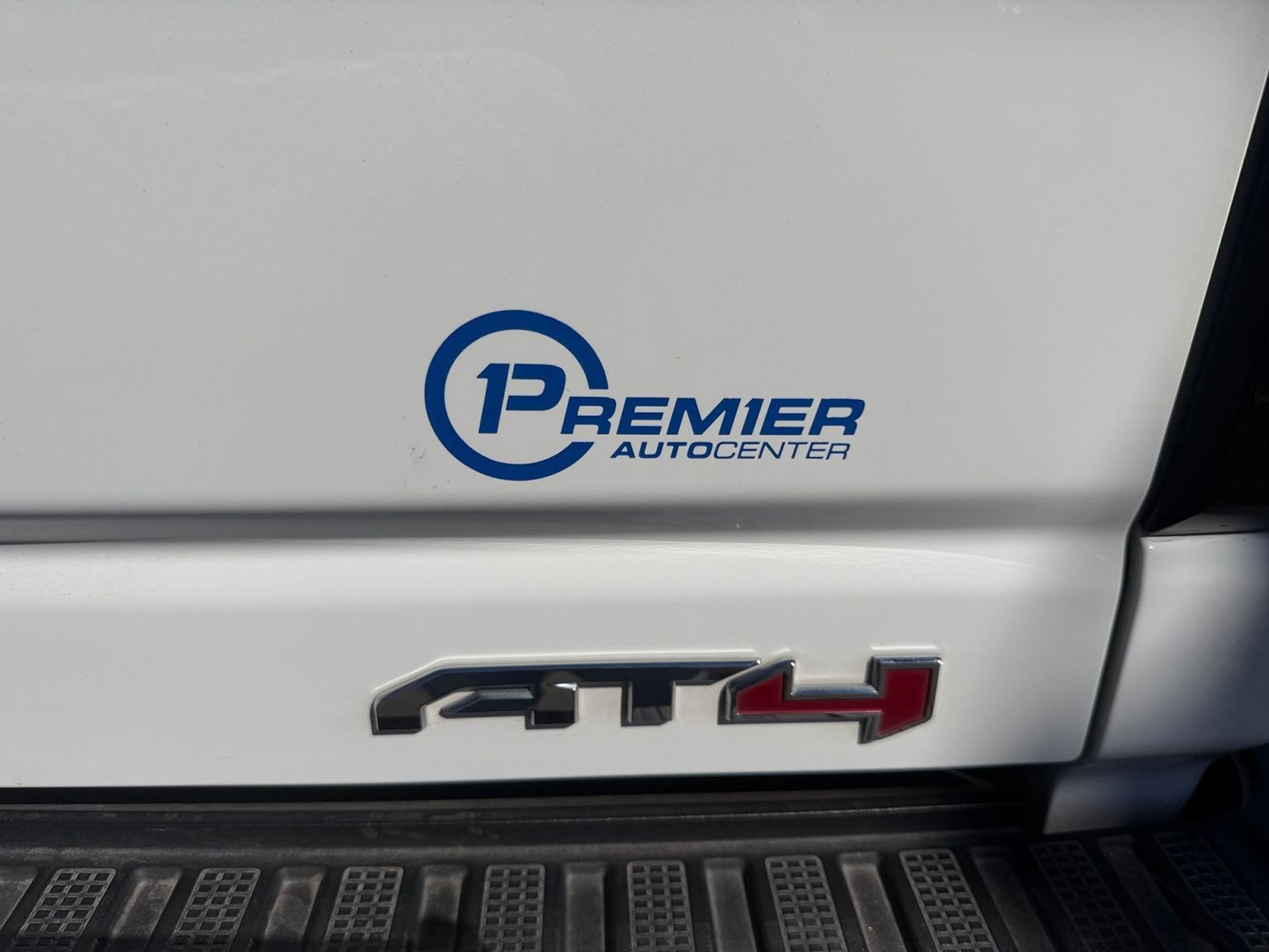 Used 2023 GMC Sierra 2500 AT4 w/ Gooseneck/5TH Wheel Package AWD/4WD image 25