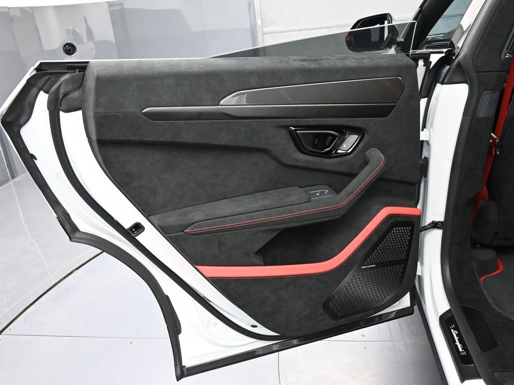 Used 2024 Lamborghini Urus Performante image 25