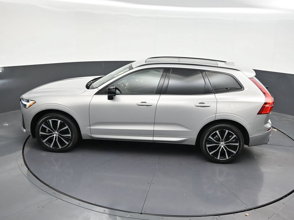 Certified 2024 Volvo XC60 B5 Plus w/ Climate Package AWD/4WD image 16