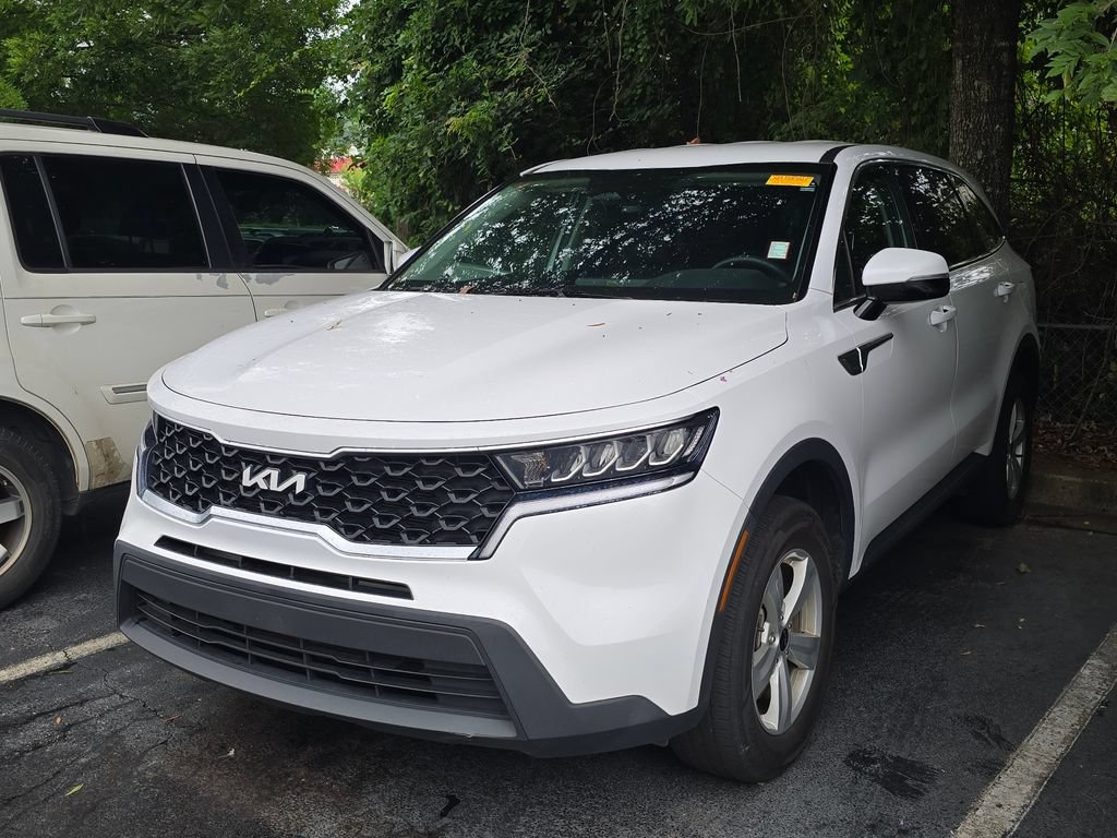 Used 2023 Kia Sorento LX AWD/4WD image 3
