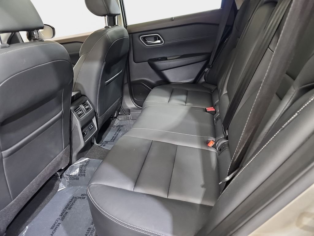Used 2021 Nissan Rogue SL AWD/4WD image 17