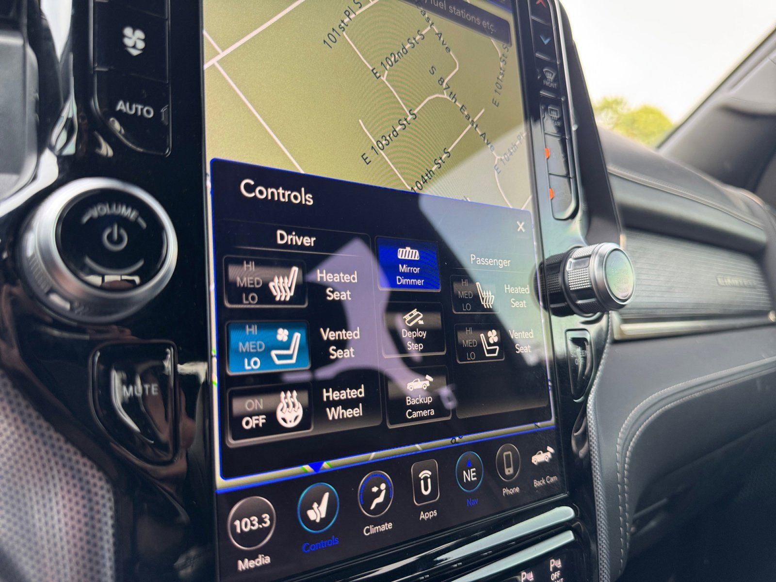 Used 2019 RAM 1500 Limited w/ Advanced Safety Group AWD/4WD image 35