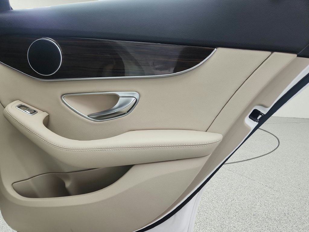 Used 2019 Mercedes-Benz C 300 4MATIC Sedan image 30