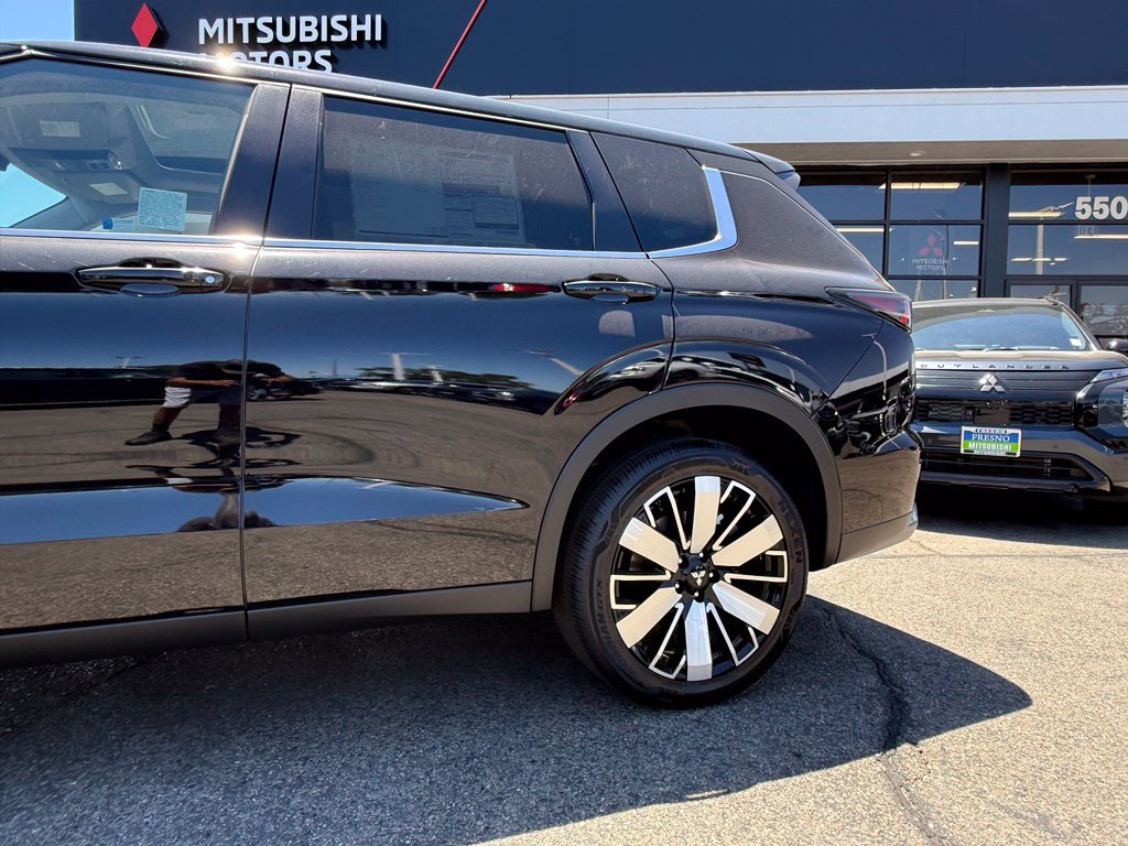 New 2026 Mitsubishi Outlander SE FWD image 6