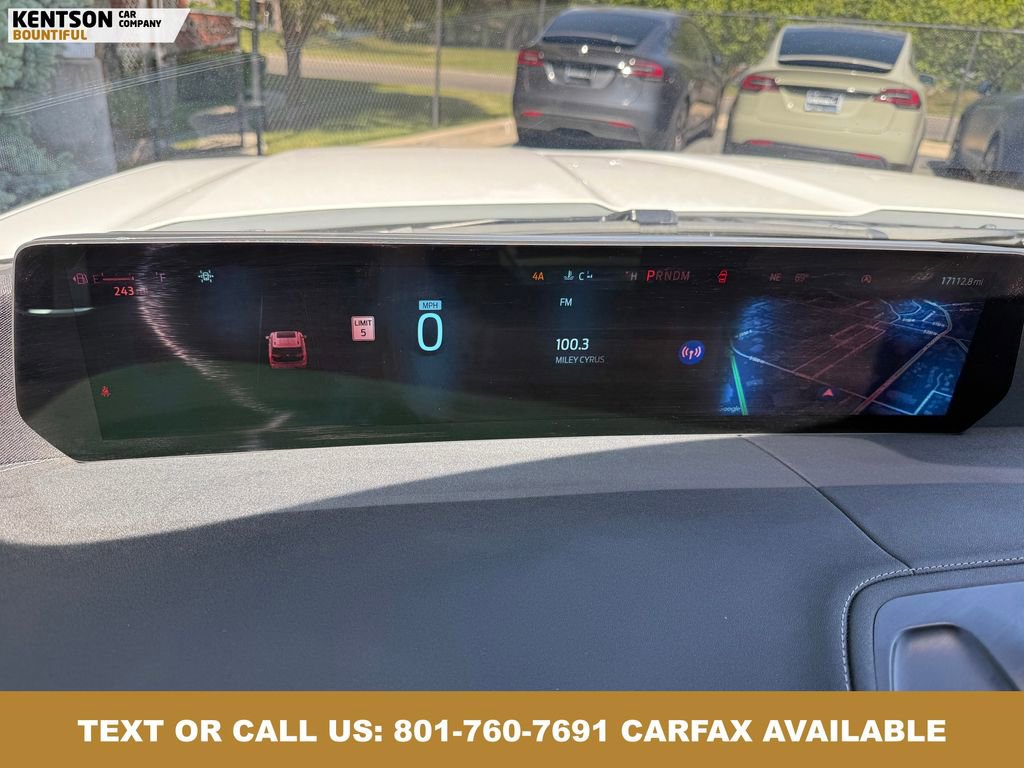 Used 2025 Ford Expedition Max Platinum AWD/4WD image 16