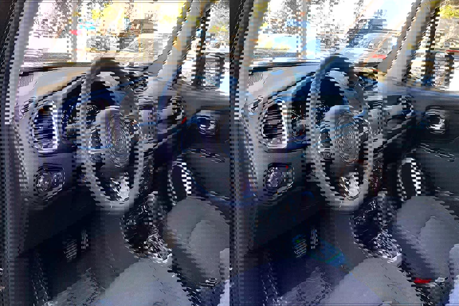 Used 2021 Jeep Renegade Sport image 17