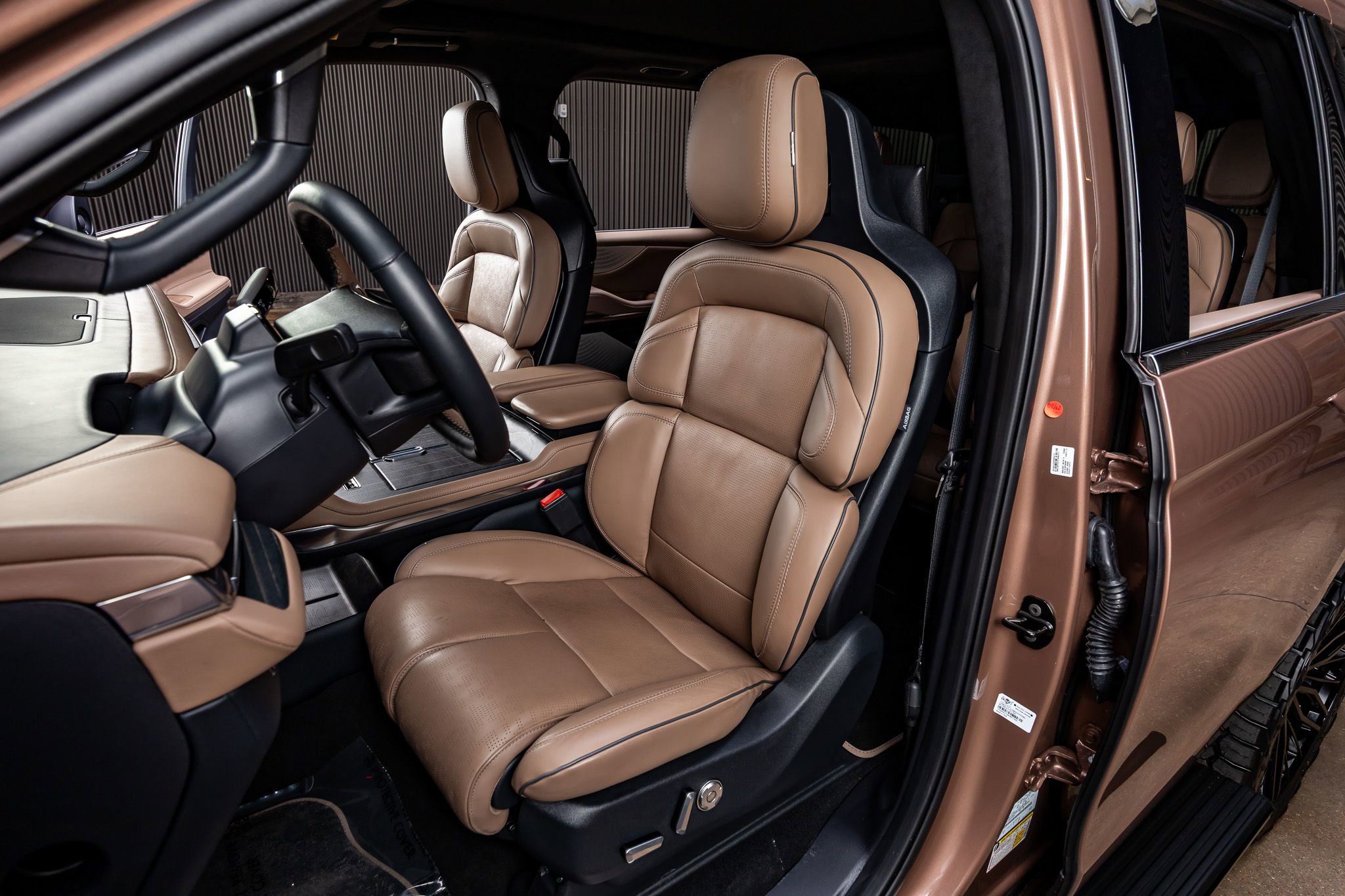 Used 2025 Lincoln Navigator Black Label image 32