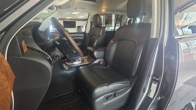 Used 2018 INFINITI QX80 4WD w/ Driver Assistance Package image 10