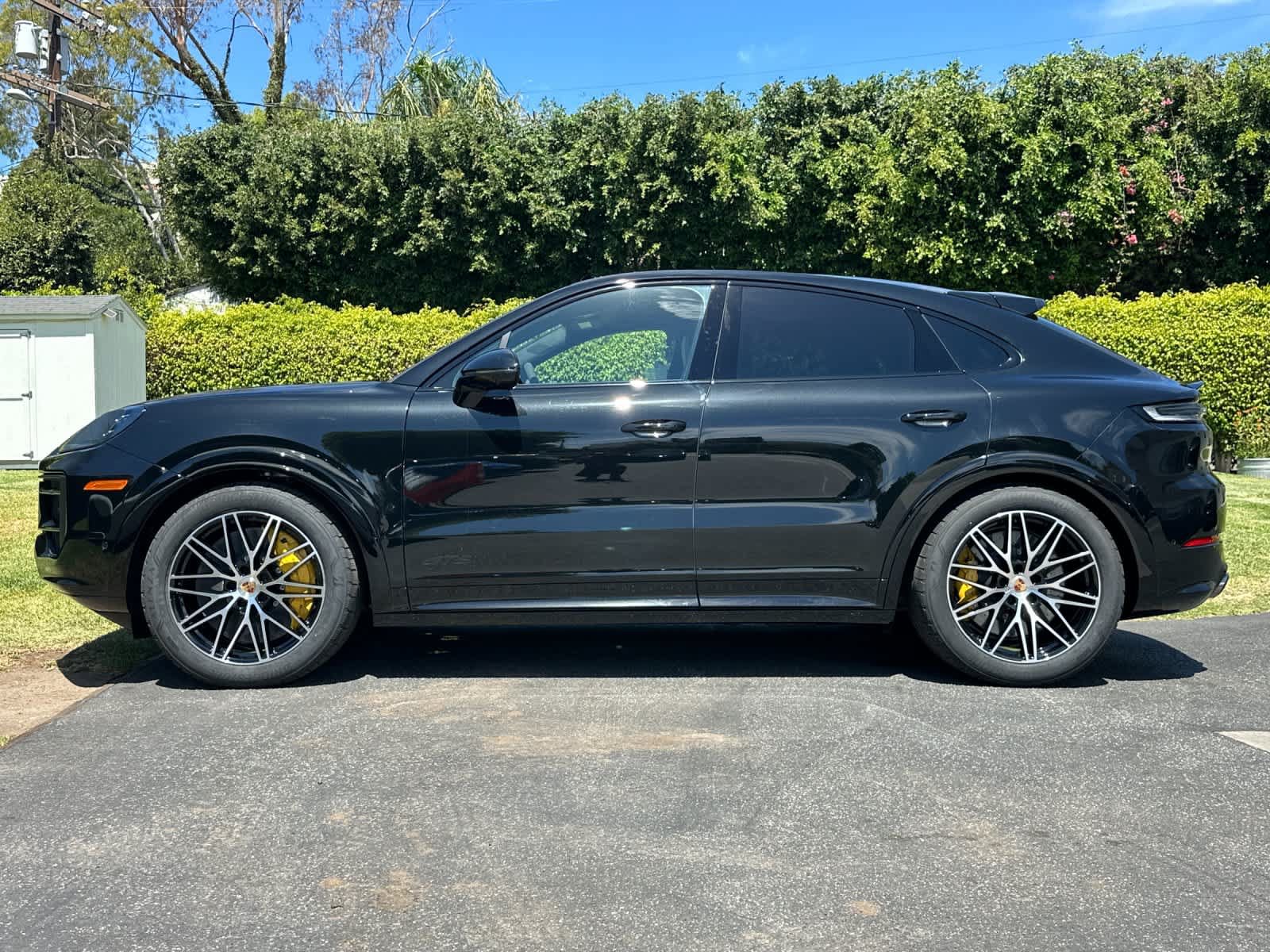 New 2026 Porsche Cayenne GTS AWD/4WD image 2