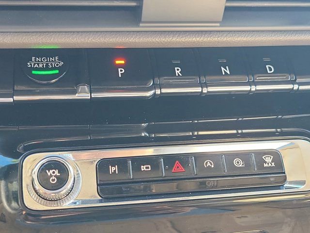 Certified 2023 Lincoln Corsair AWD w/ Equipment Group 101A image 28