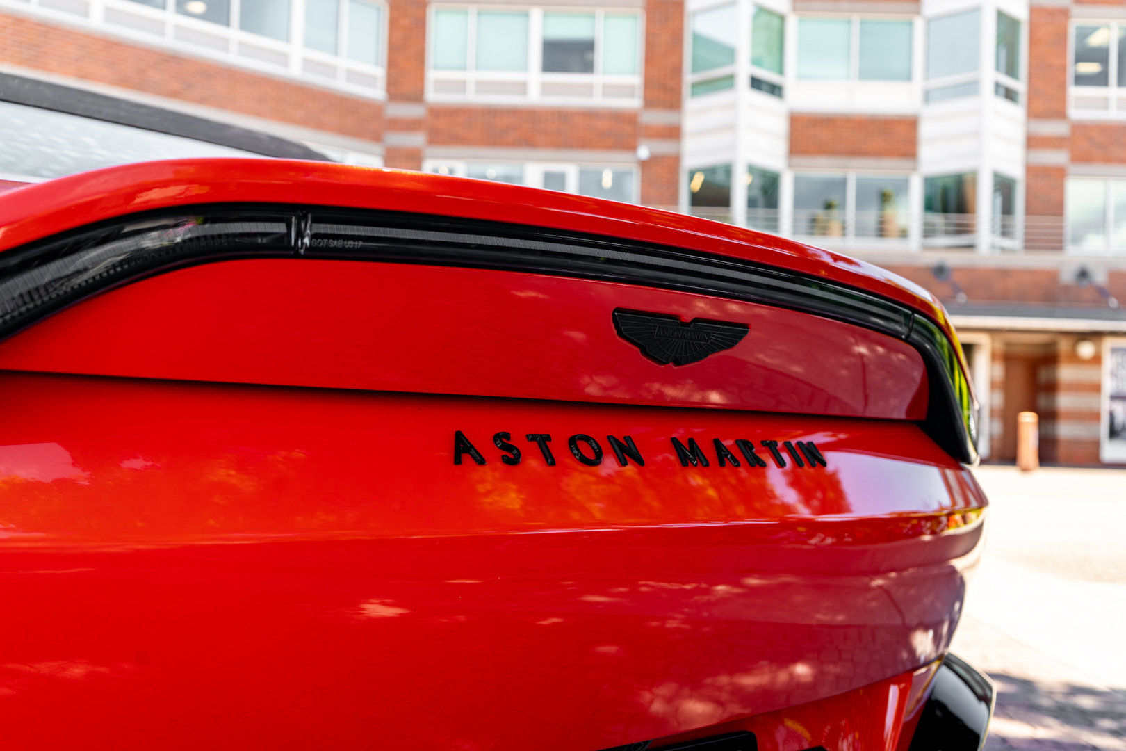 Used 2023 Aston Martin V8 Vantage Roadster RWD image 9